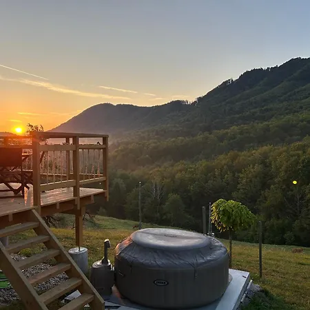 Dom wakacyjny La - Mai Glamping *